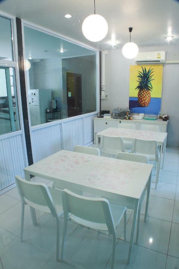 S'Prima Hostel Phitsanulok Exterior foto